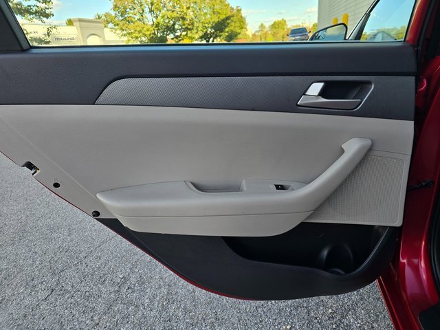 Used 2017 Hyundai Sonata SE image 17