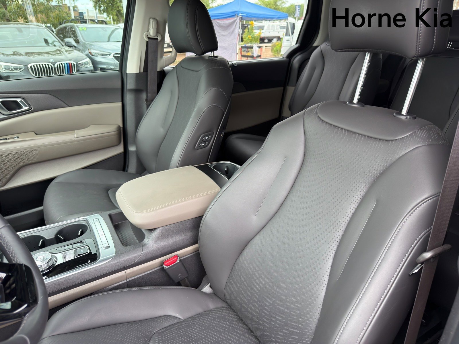 New 2026 Kia Carnival EX FWD image 10