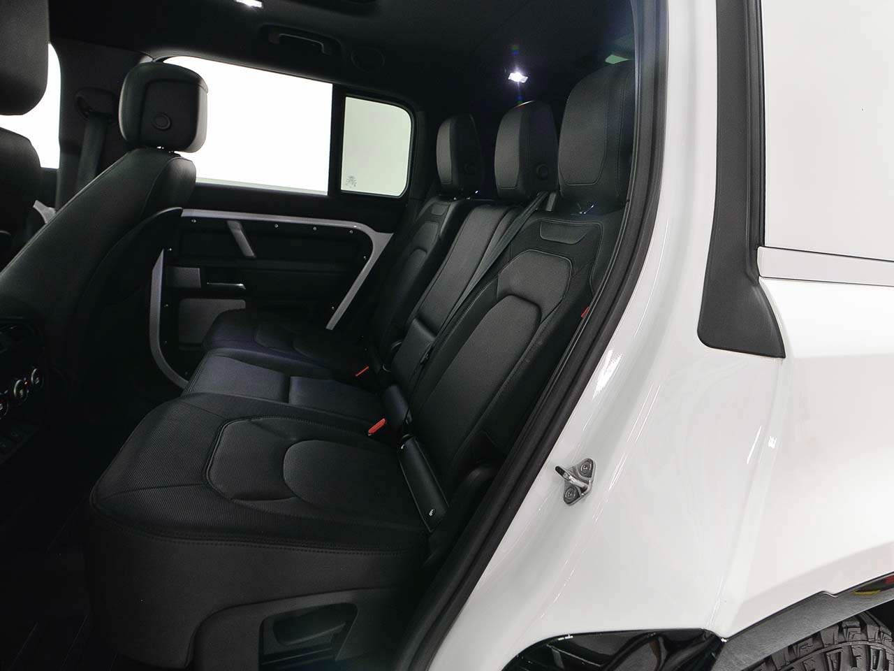 Used 2024 Land Rover Defender 130 Outbound AWD/4WD image 11