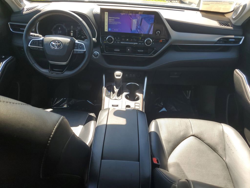 Used 2023 Toyota Highlander Limited w/ Protection Package #3 (TMS) image 13