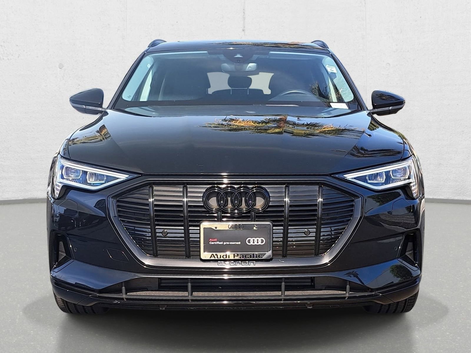 Certified 2023 Audi e-tron Premium w/ Convenience Plus Package image 2