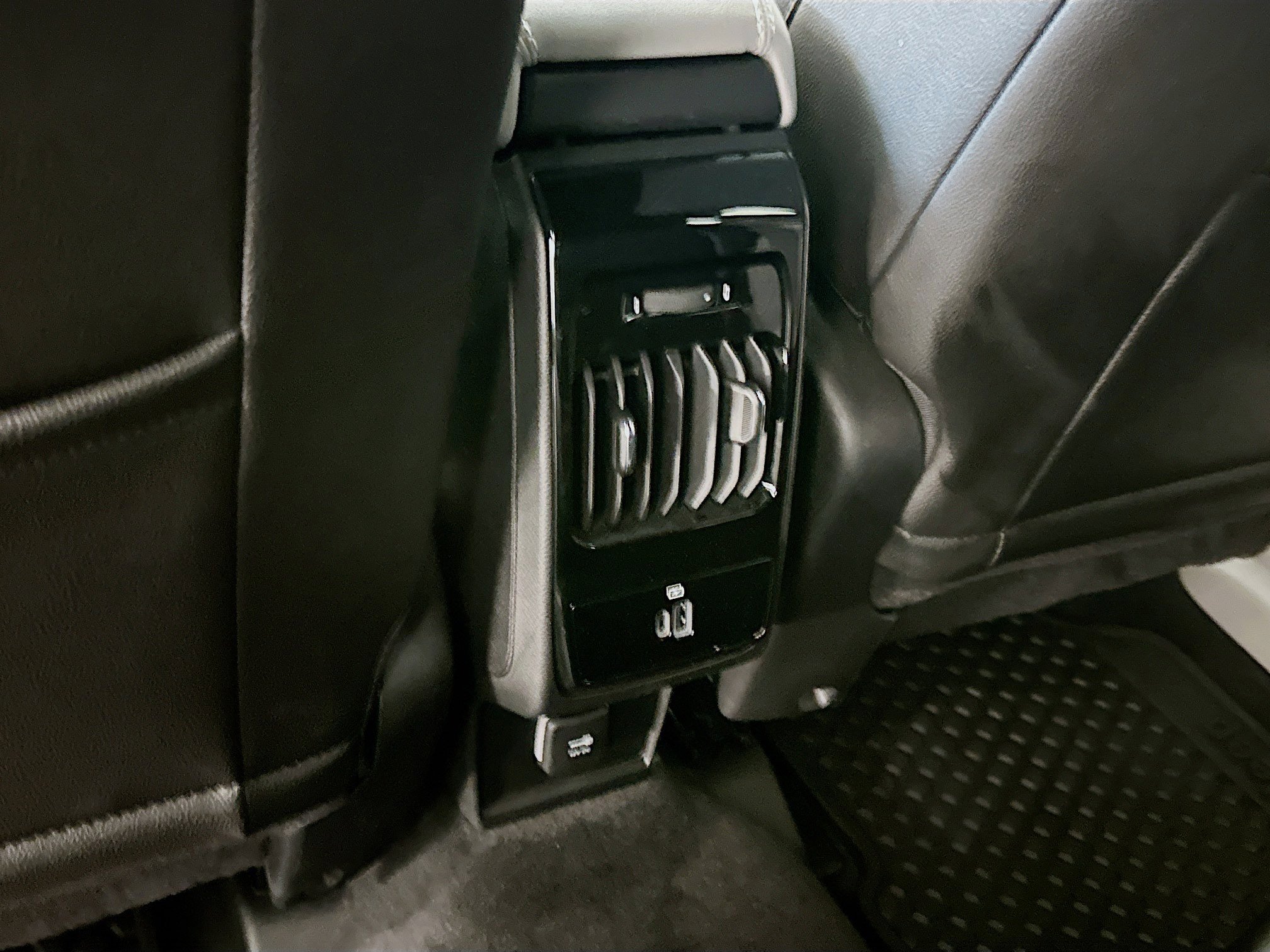 Used 2024 Jeep Compass Latitude w/ Convenience Group image 27