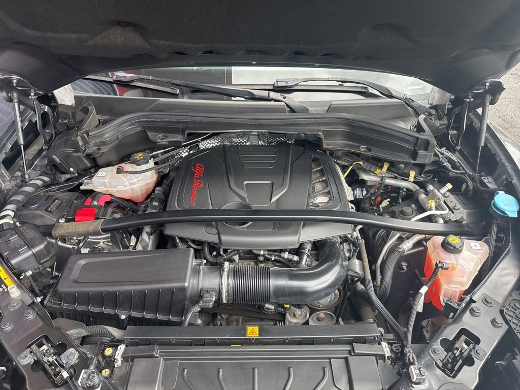 Used 2022 Alfa Romeo Stelvio Veloce image 21