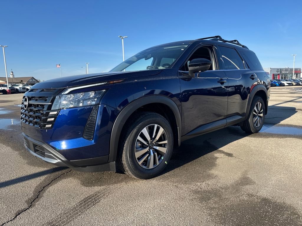 New 2026 Nissan Pathfinder SL FWD image 2