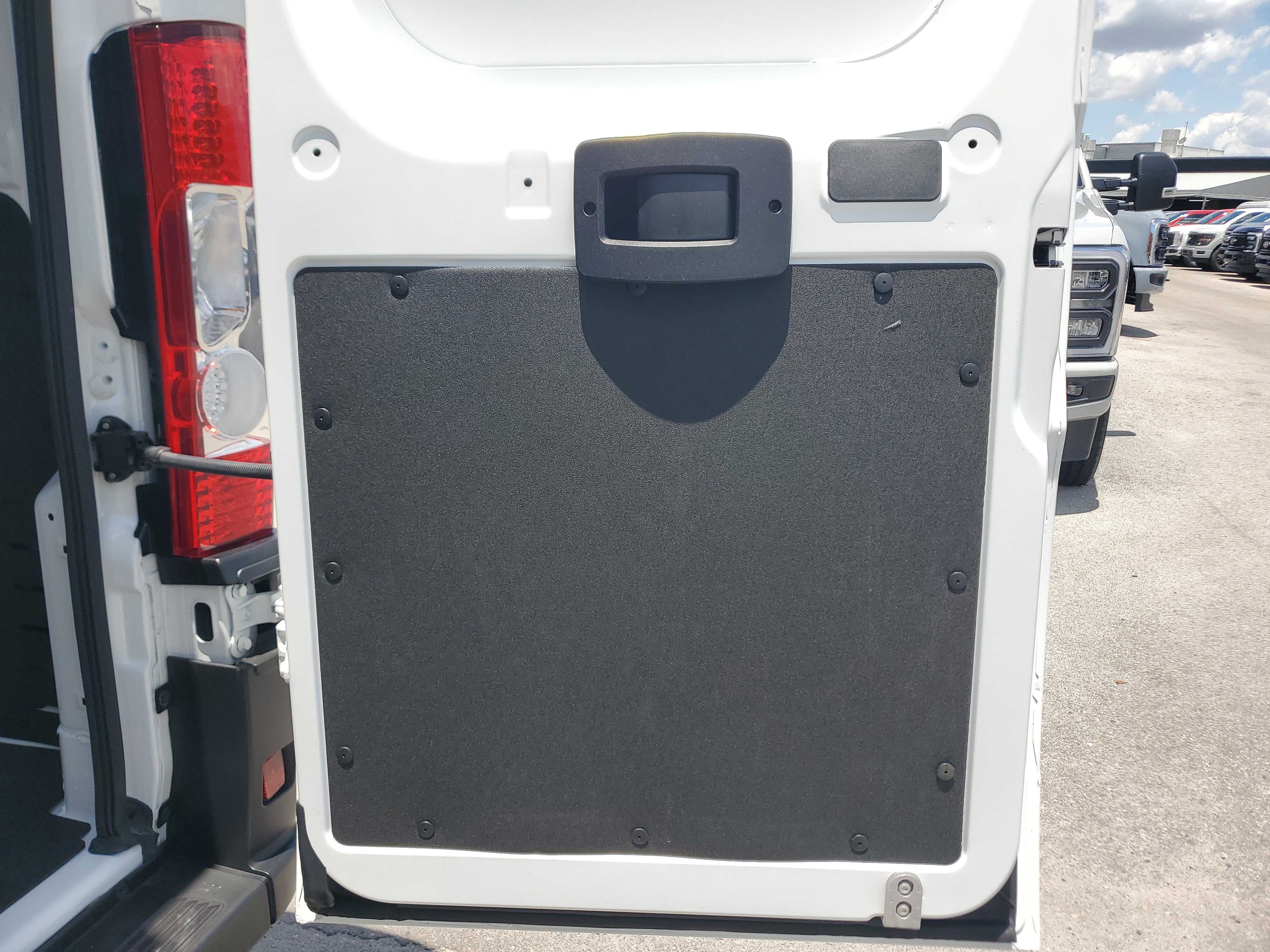 Used 2025 RAM ProMaster 2500 FWD image 15