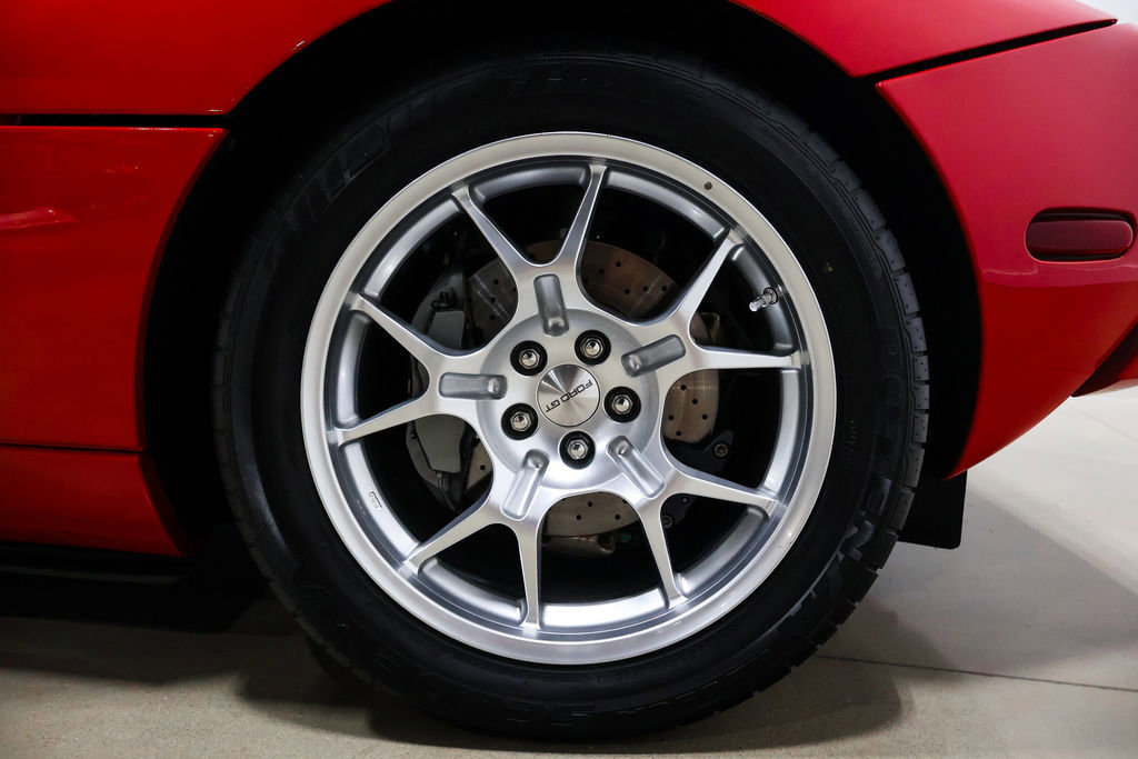 Used 2005 Ford GT image 20