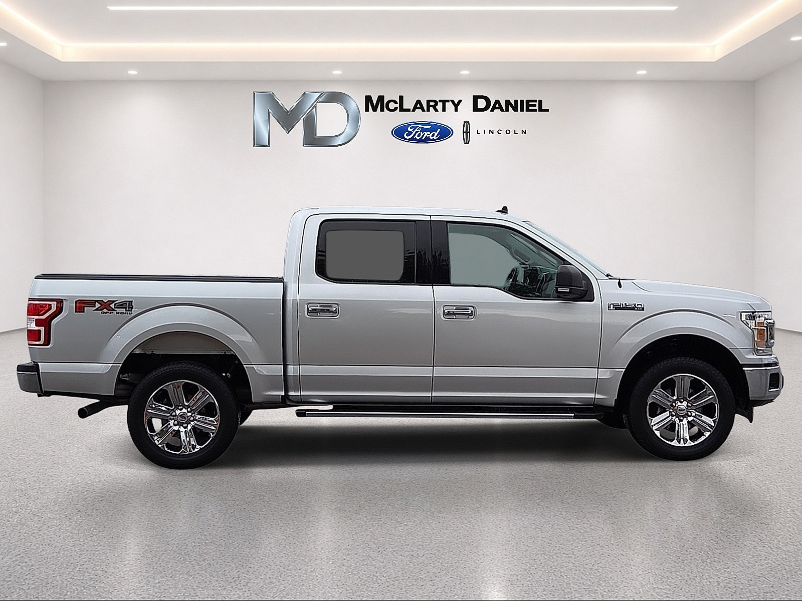 Certified 2019 Ford F150 XLT w/ Equipment Group 302A Luxury AWD/4WD image 6