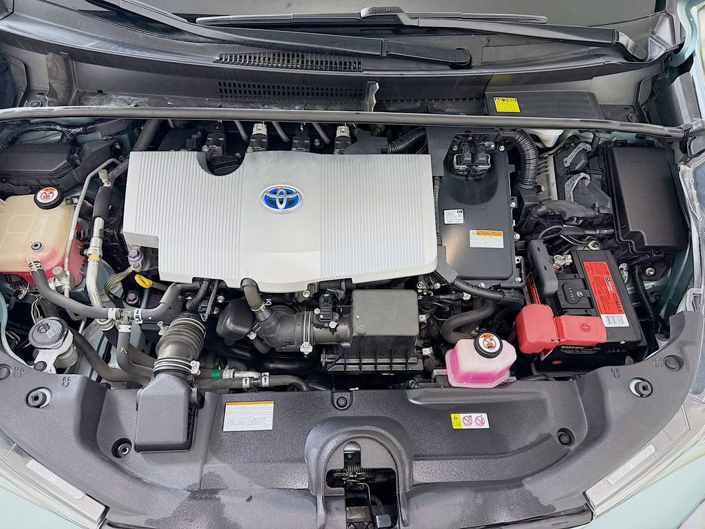 Used 2017 Toyota Prius Two w/ Prius Two Safety Plus Package FWD image 27