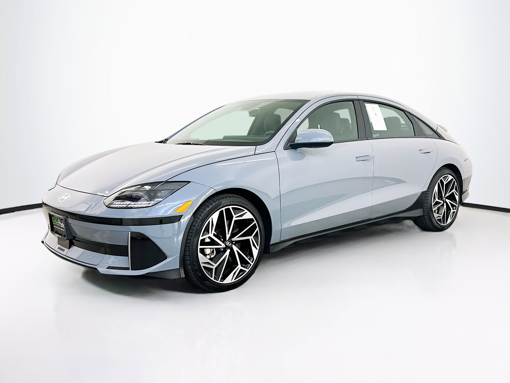 Used 2024 Hyundai Ioniq 6 SEL AWD/4WD image 3