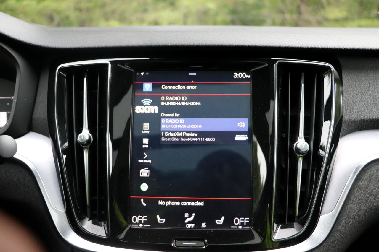 Used 2019 Volvo S60 T6 Momentum w/ Premium Package image 24