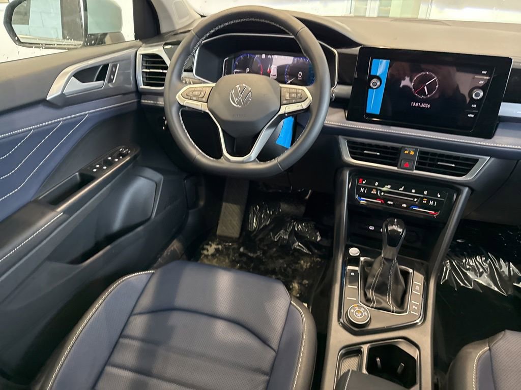 New 2026 Volkswagen Taos SEL image 10