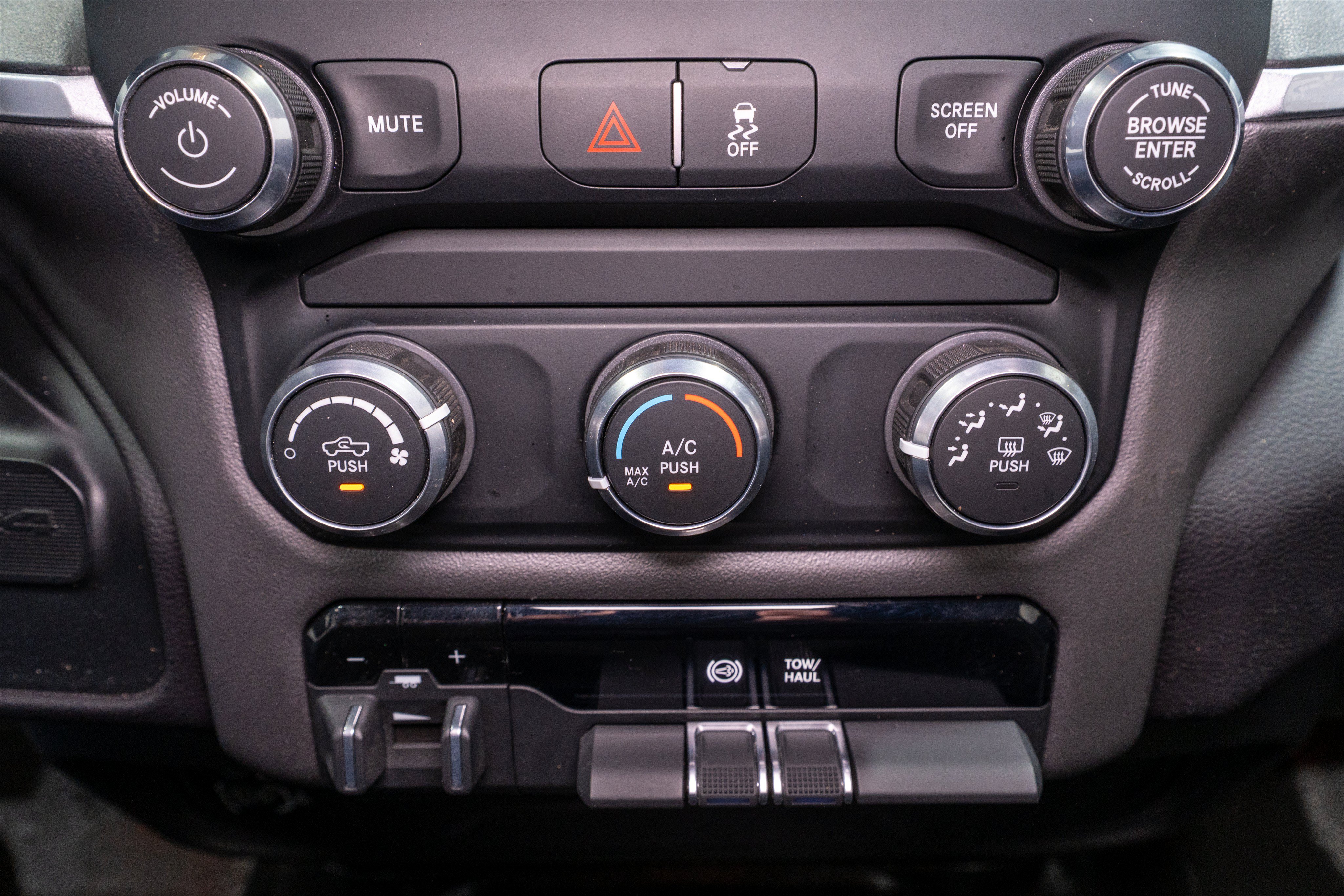 Used 2024 RAM 2500 Big Horn AWD/4WD image 18
