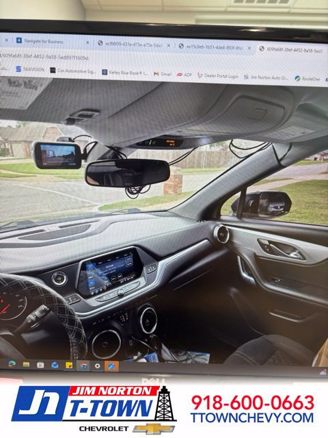 Used 2020 Chevrolet Blazer LT FWD image 1