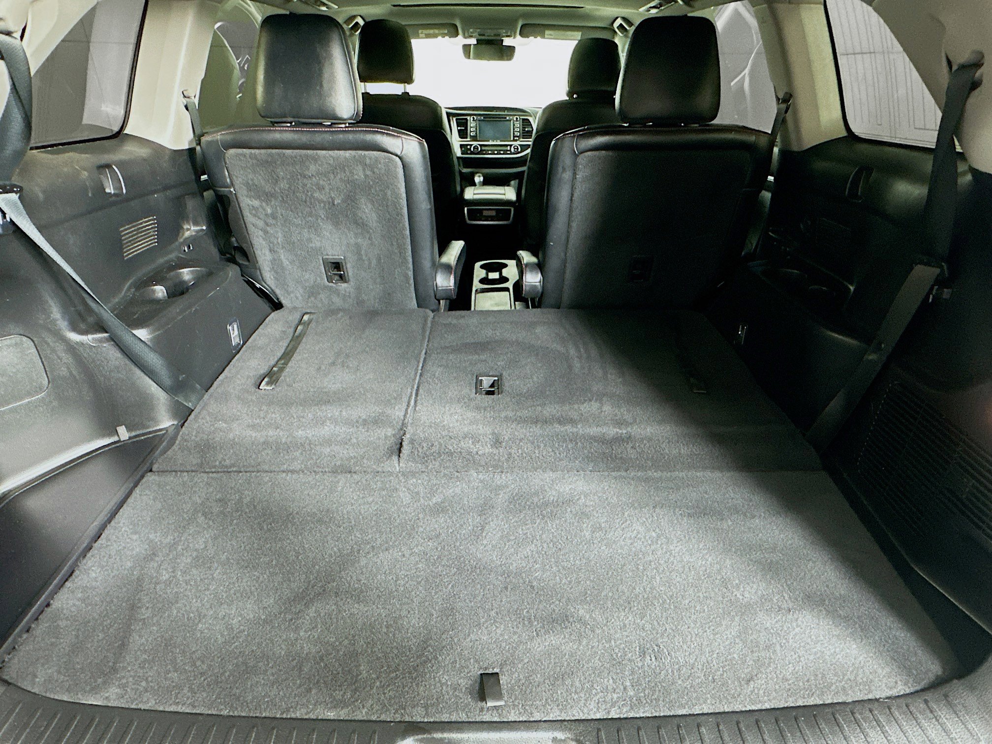 Used 2019 Toyota Highlander SE image 31