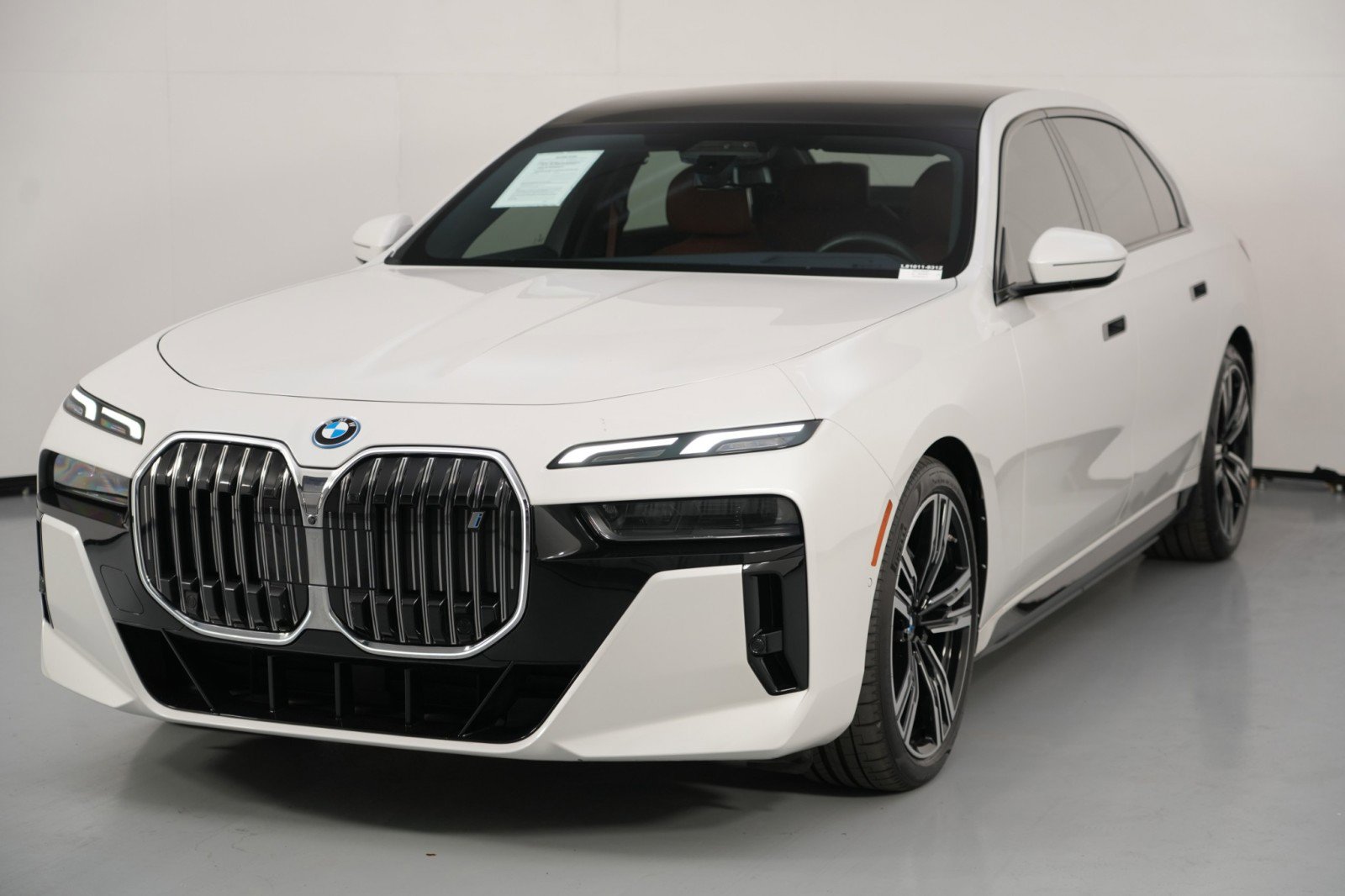 Used 2023 BMW i7 xDrive60 image 59