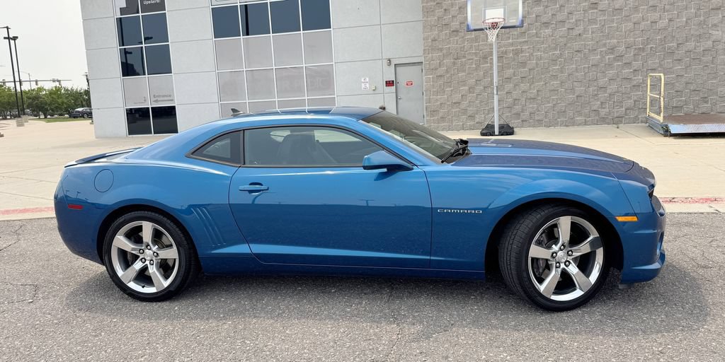 Used 2010 Chevrolet Camaro SS w/ RS Package RWD image 5