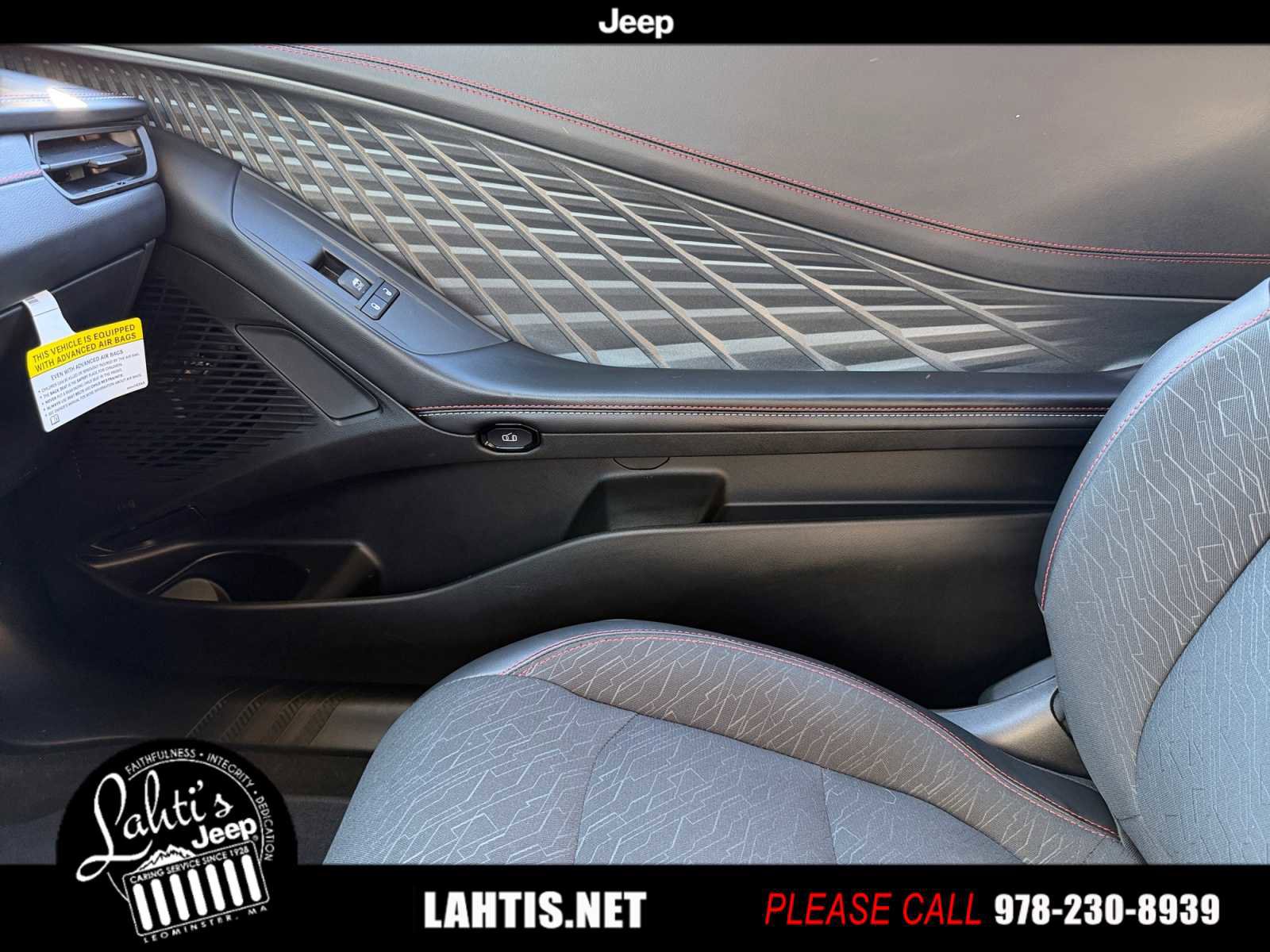 Used 2025 Dodge Charger R/T w/ Quick Order Package 25M R/T image 32