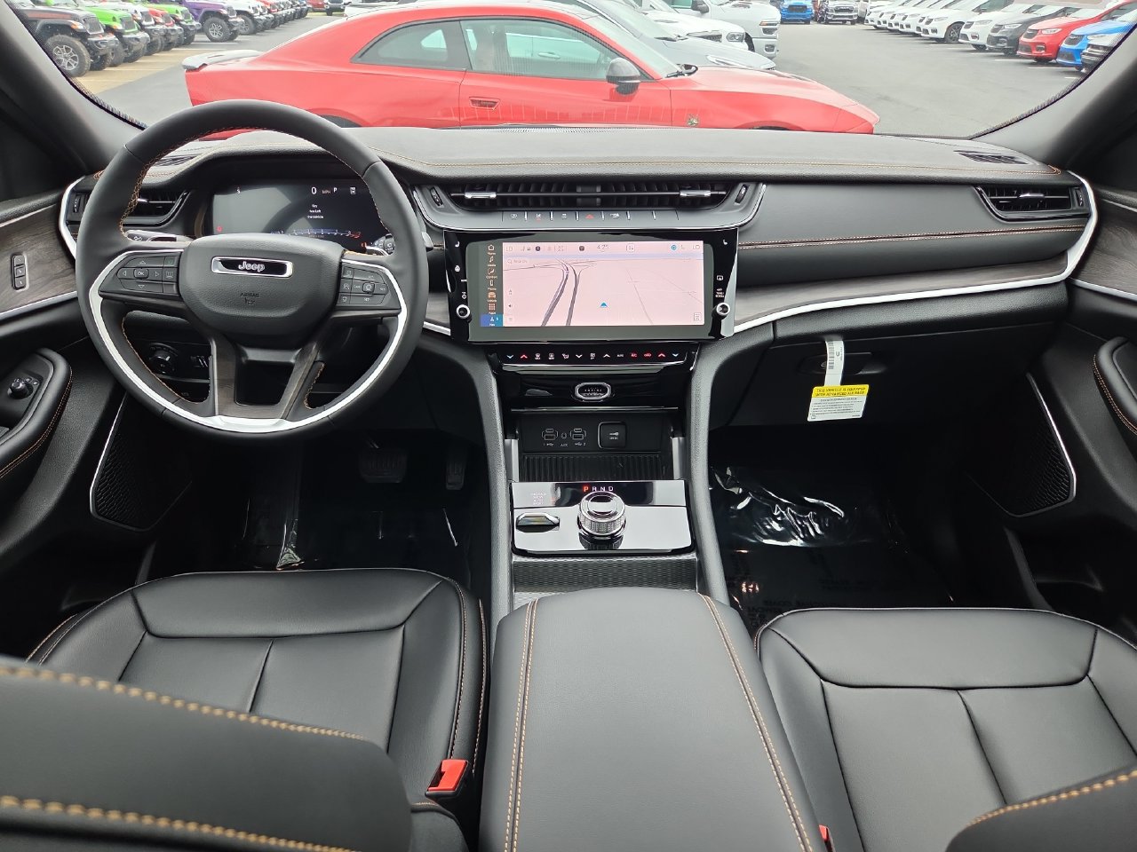 New 2026 Jeep Grand Cherokee Limited AWD/4WD image 18