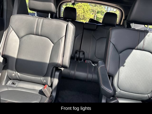 Used 2025 Honda Pilot TrailSport image 17
