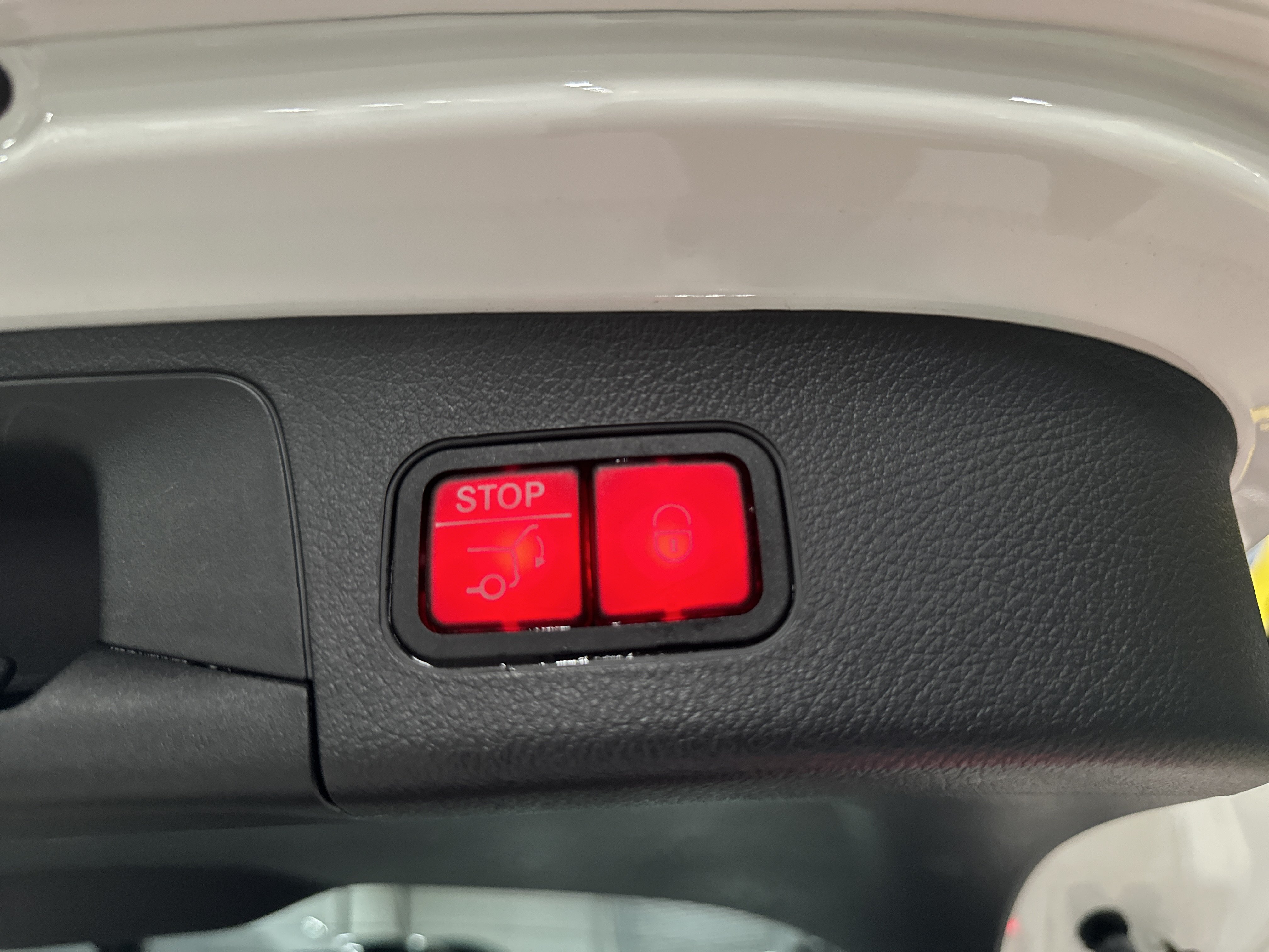 Certified 2023 Mercedes-Benz GLA 250 4MATIC image 17