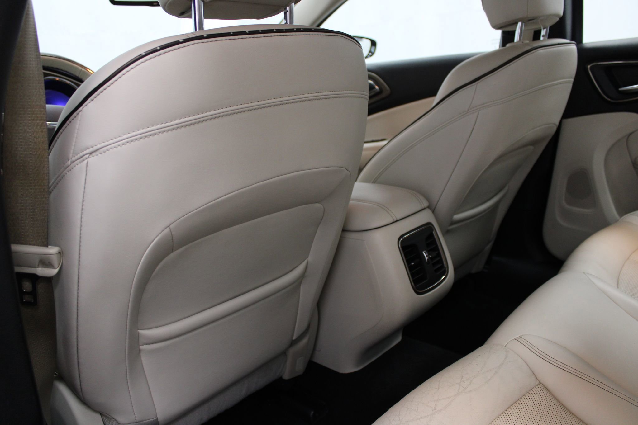 Used 2015 Chrysler 200 C w/ Navigation & Sound Group I AWD/4WD image 17