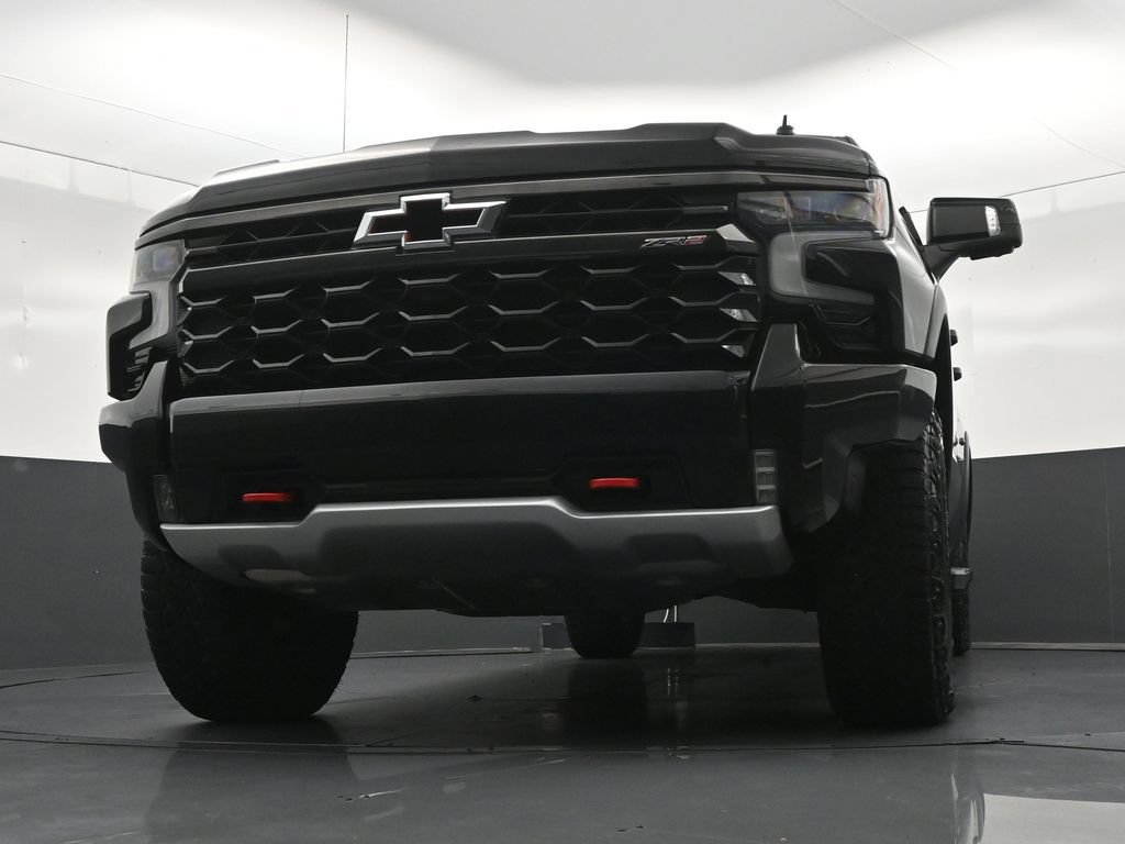 Used 2023 Chevrolet Silverado 1500 ZR2 w/ Technology Package AWD/4WD image 35