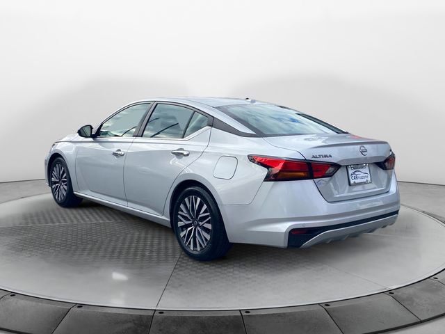 Used 2024 Nissan Altima 2.5 SV image 3