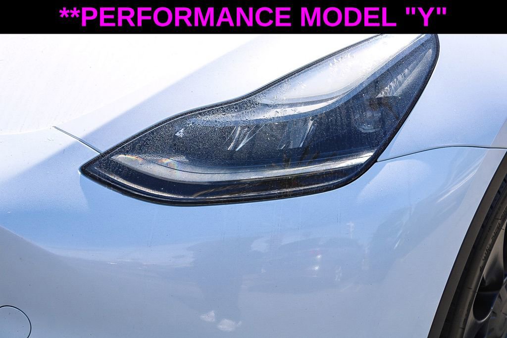 Used 2023 Tesla Model Y Performance image 8