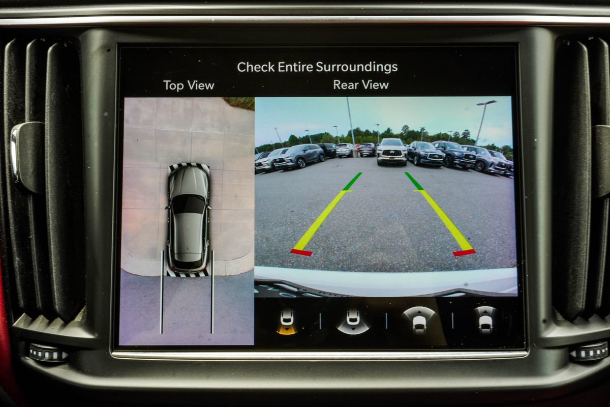 Used 2021 Maserati Levante AWD/4WD image 29