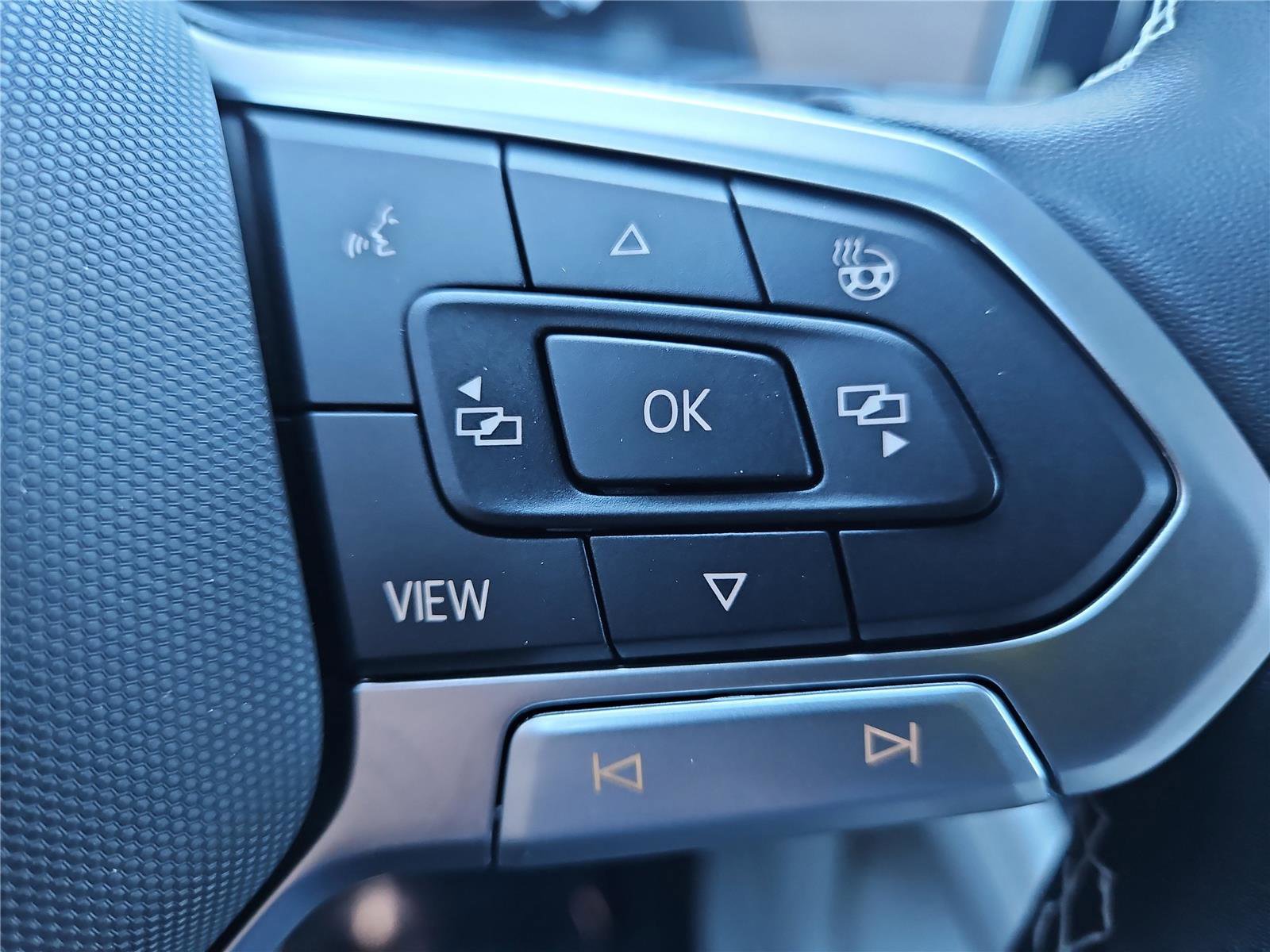 New 2026 Volkswagen Atlas SE image 18