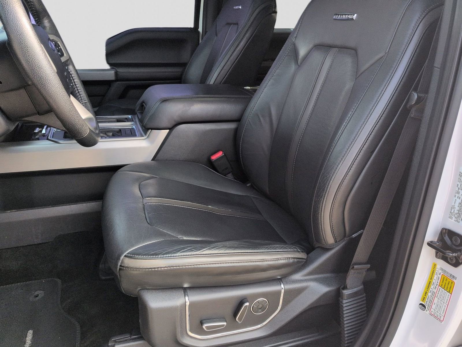 Used 2015 Ford F150 Platinum w/ Equipment Group 701A Luxury image 20