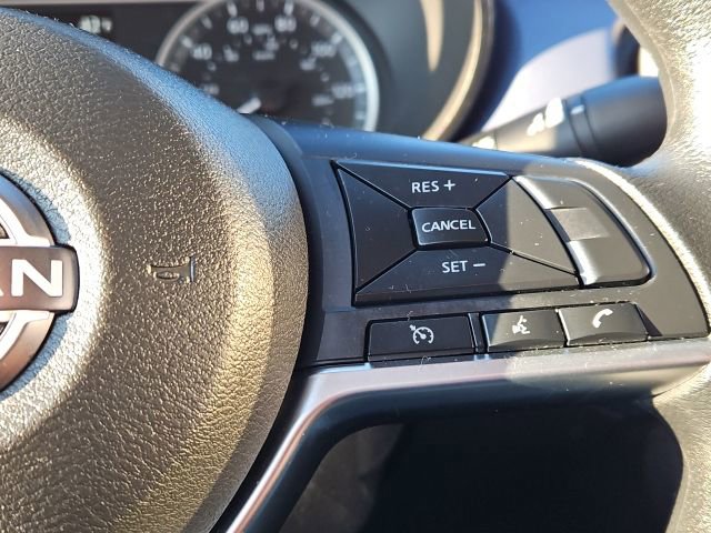 Used 2024 Nissan Versa SV w/ Trunk Package image 32