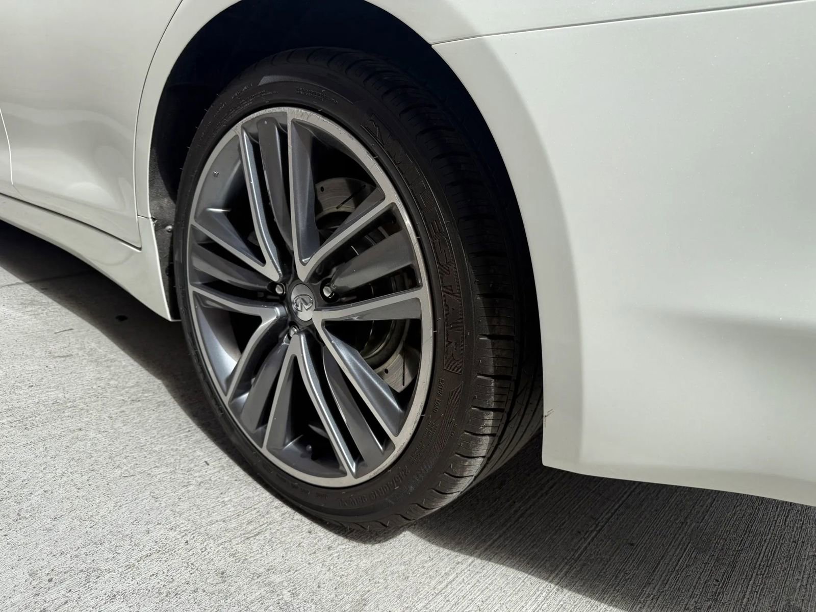 Used 2014 INFINITI Q50 AWD w/ Deluxe Touring Package image 8