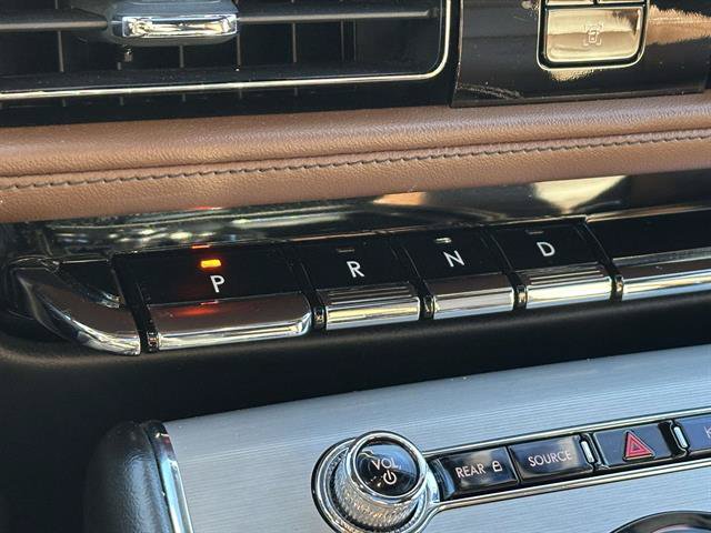 Used 2023 Lincoln Aviator Reserve w/ Equipment Group 201A AWD/4WD image 41