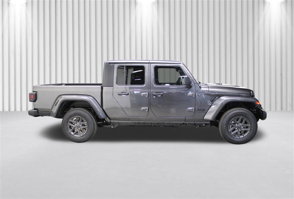 New 2026 Jeep Gladiator Sport AWD/4WD image 2