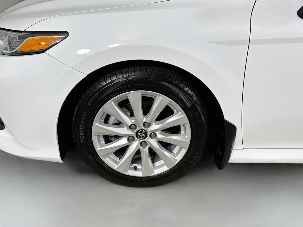 Certified 2020 Toyota Camry LE FWD image 32