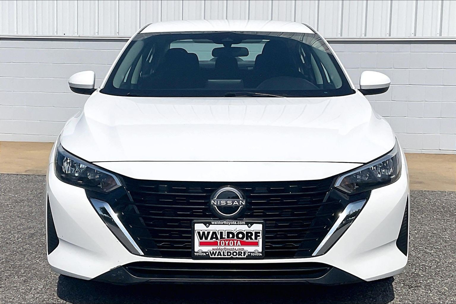 Used 2024 Nissan Sentra SV FWD image 3