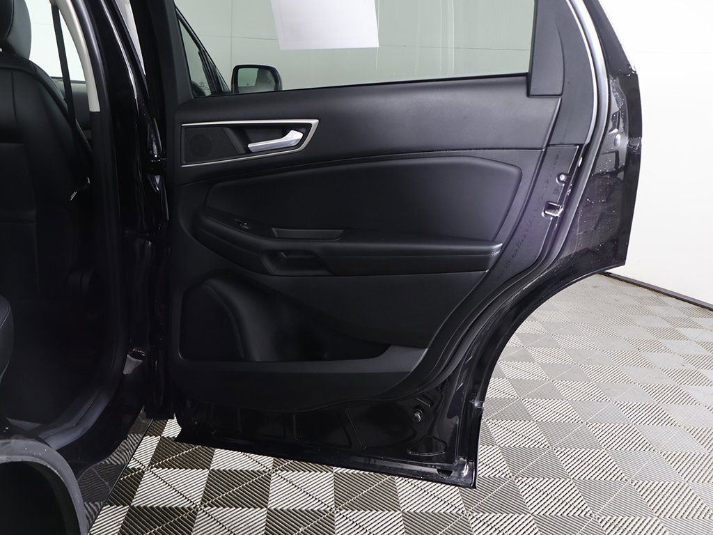 Used 2024 Ford Edge SEL image 25