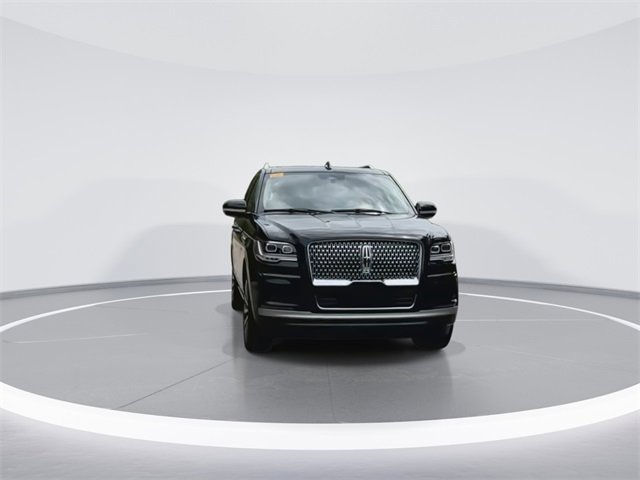 New 2024 Lincoln Navigator Reserve image 2