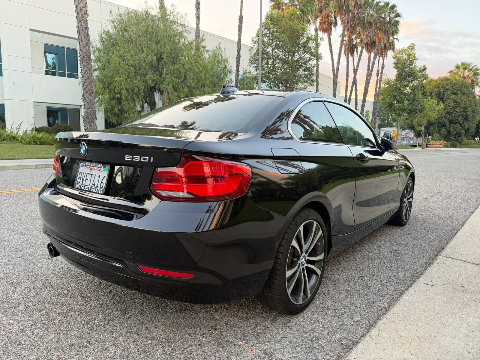 Used 2018 BMW 230i Coupe RWD image 5