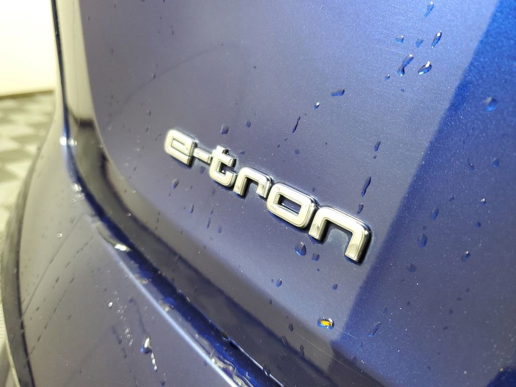Certified 2023 Audi e-tron Premium Plus w/ Premium Plus Package image 8