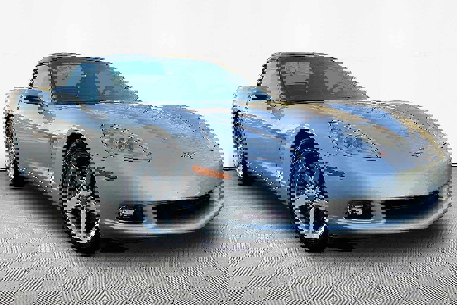 Used 2005 Chevrolet Corvette Coupe w/ Preferred Equipment Group image 3