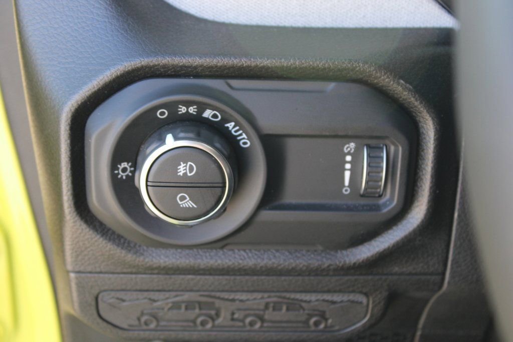 Used 2024 Jeep Gladiator Sport image 12