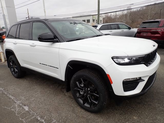 New 2025 Jeep Grand Cherokee Limited w/ MOPAR Finishing Package AWD/4WD image 9