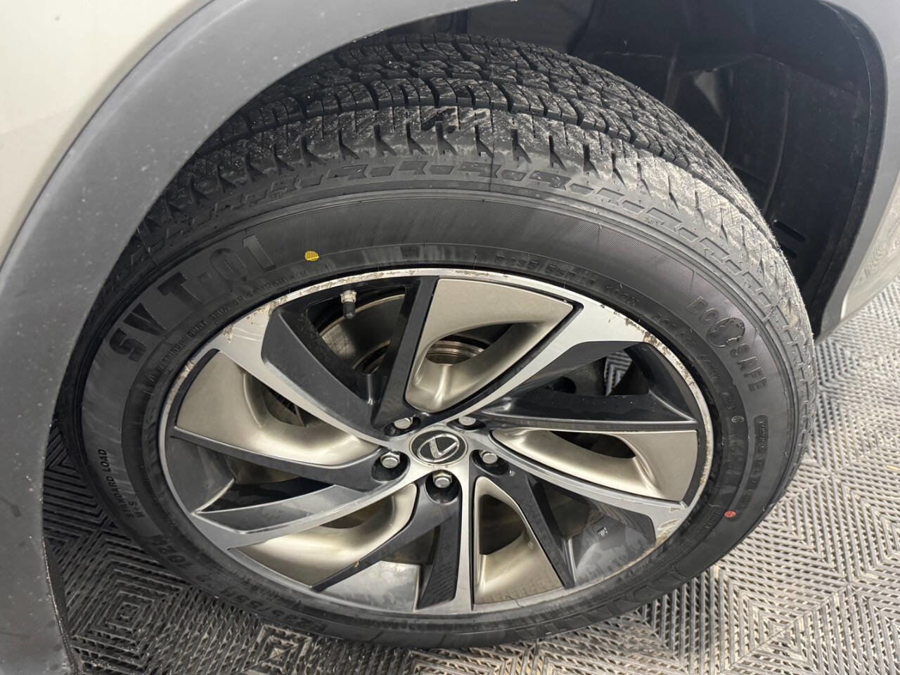 Used 2018 Lexus RX 450hL Luxury w/ Accessory Package image 48