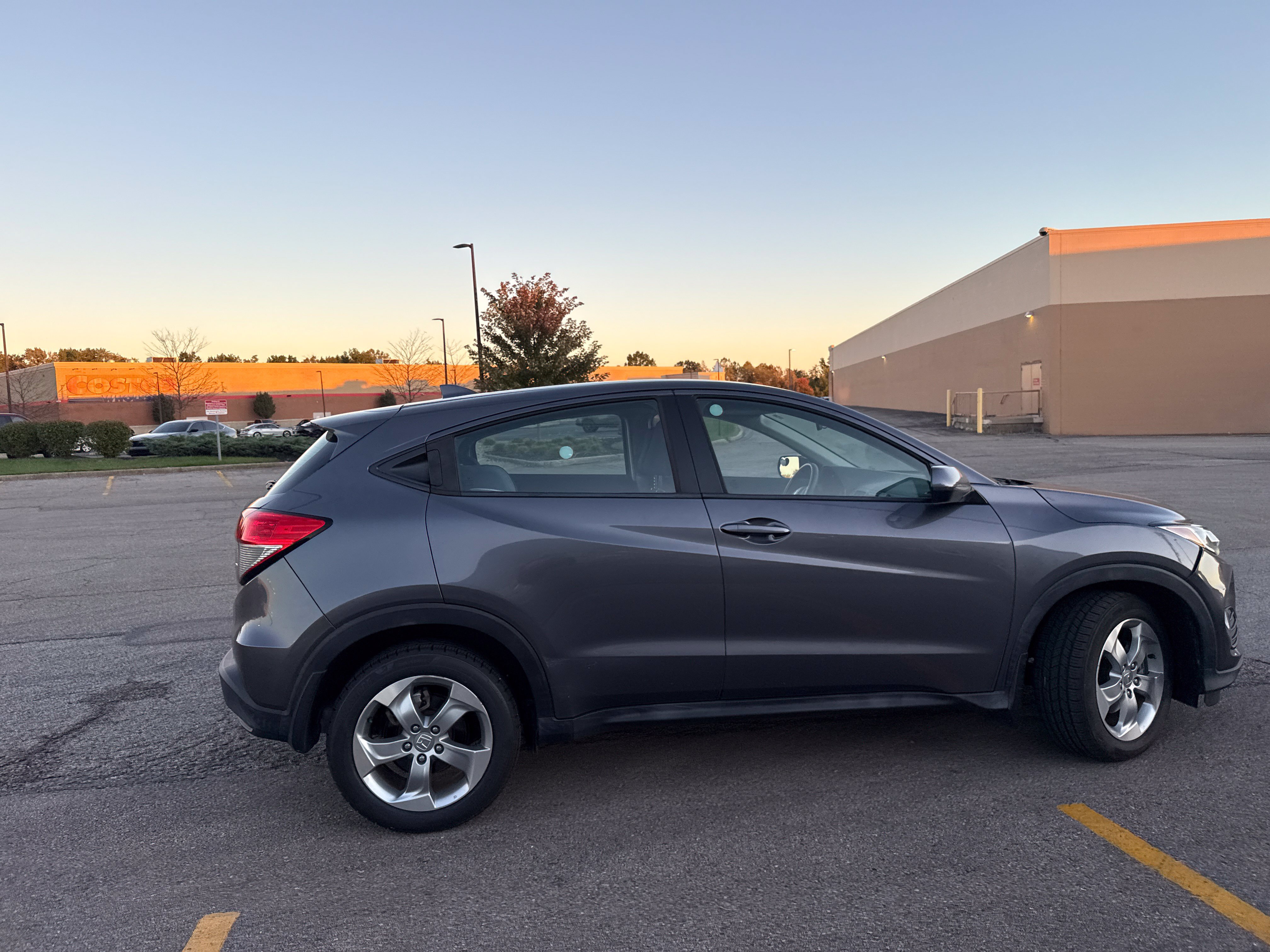 Used 2019 Honda HR-V LX image 24