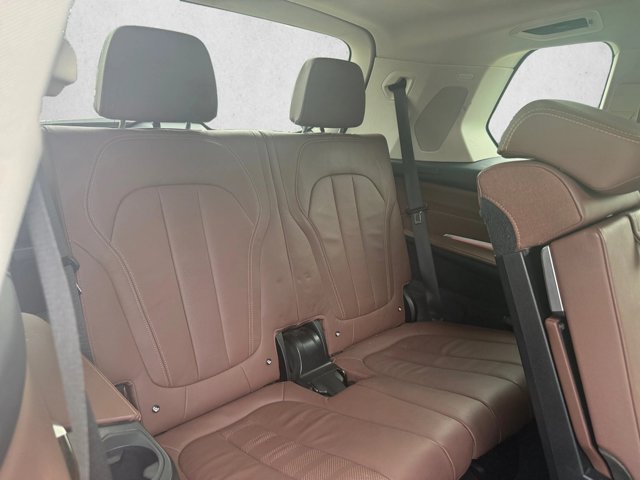 Used 2020 BMW X7 xDrive40i w/ Premium Package AWD/4WD image 22