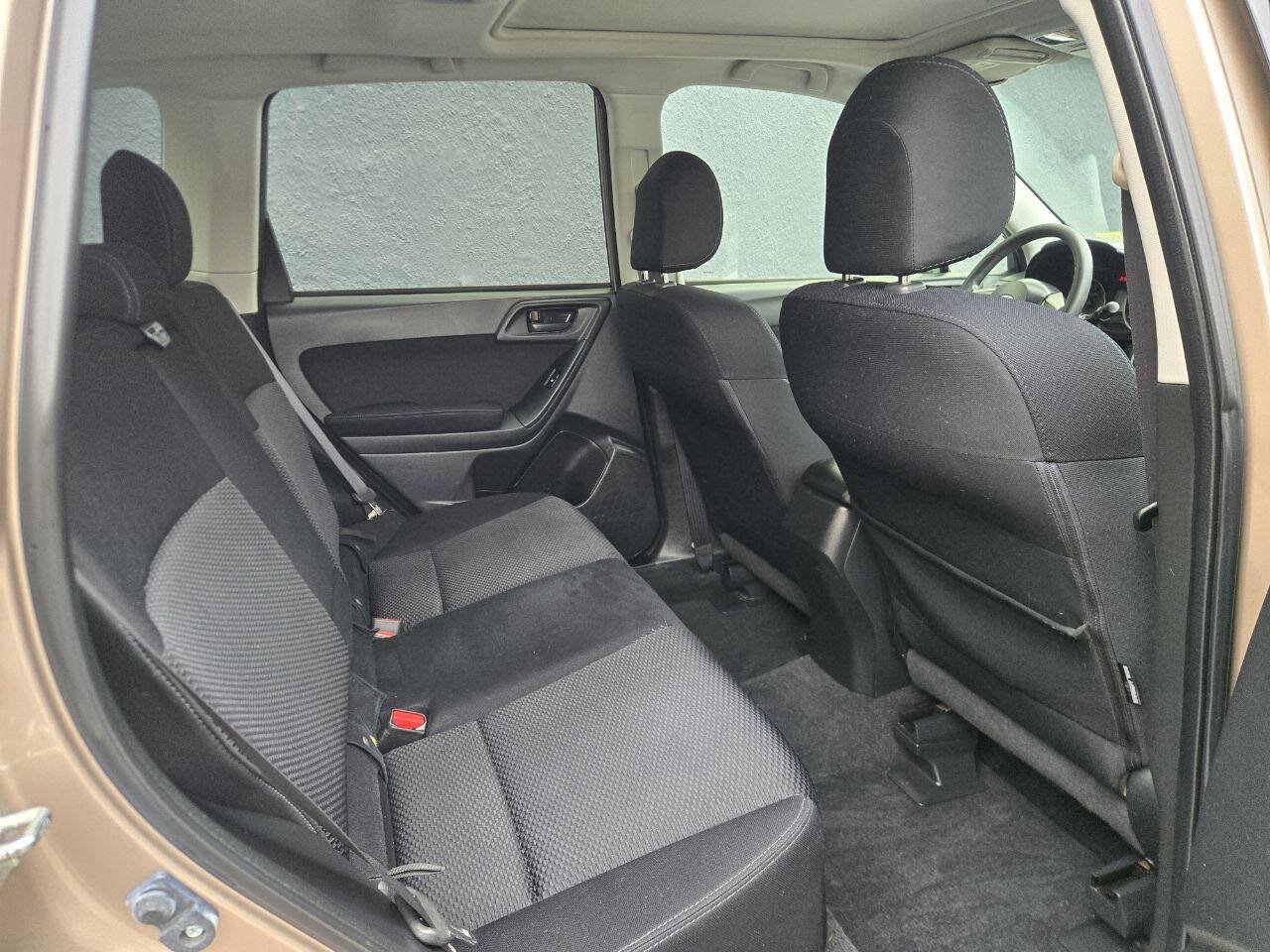 Used 2015 Subaru Forester 2.5i Premium w/ All-Weather Package AWD/4WD image 11
