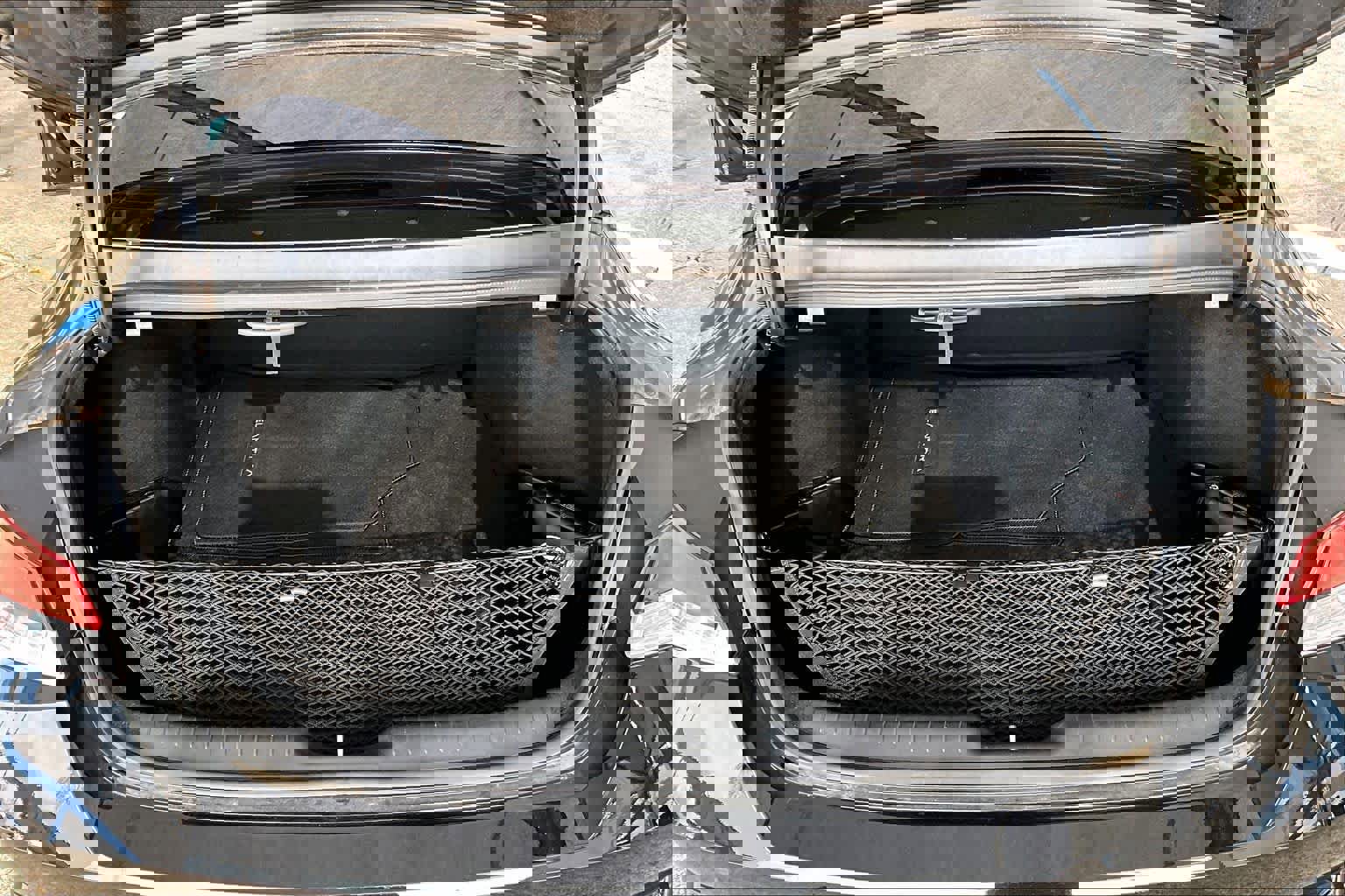 Used 2023 Hyundai Elantra SEL w/ Preferred Accessory Package image 33