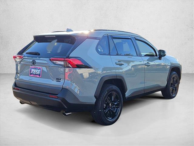 Used 2022 Toyota RAV4 XLE image 5